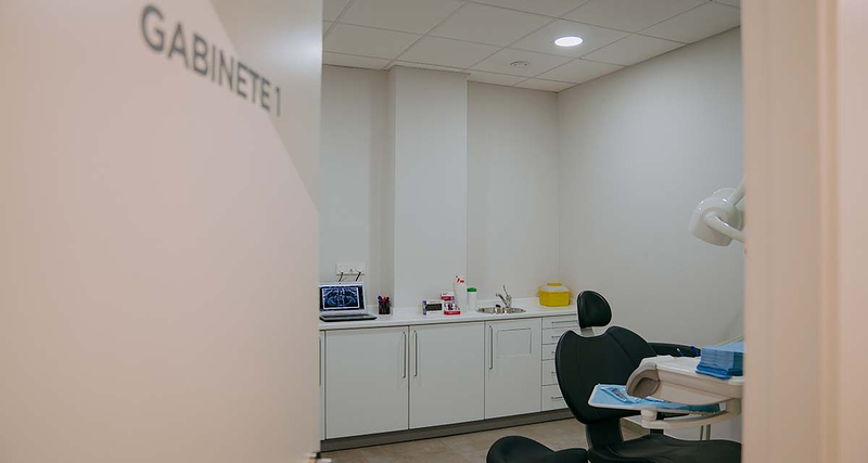 Dentalbaena CLINICAS DENTALES