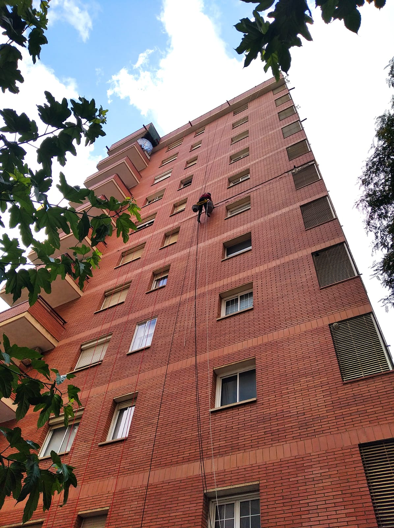 FACHADAS Y BAJANTES S.L 12