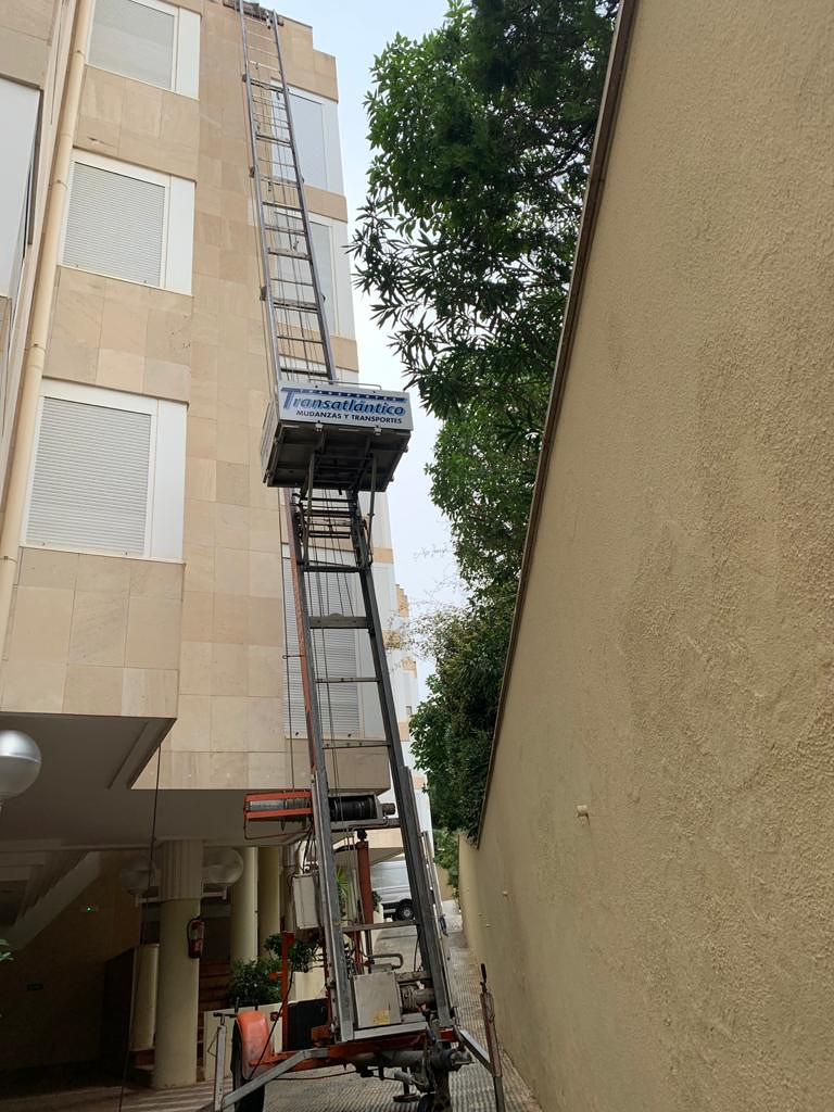 Transportes Transatl&aacute;ntico 9