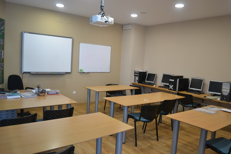 Autoescuelas Logo S.L. 4