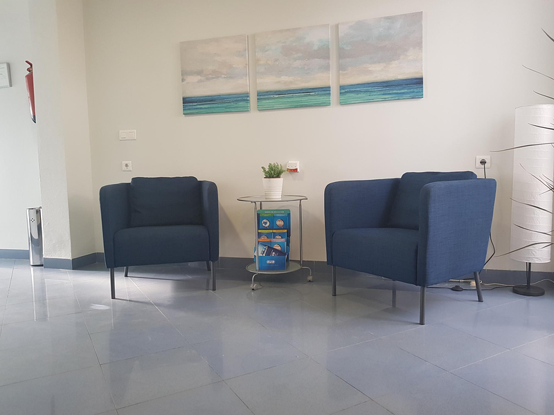 Familydent Centro Dental Avanzado 11