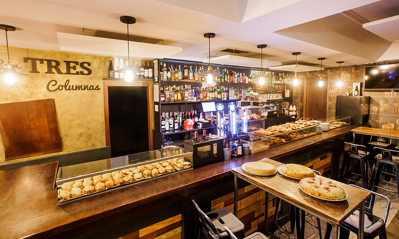 Bar Tres Columnas 13