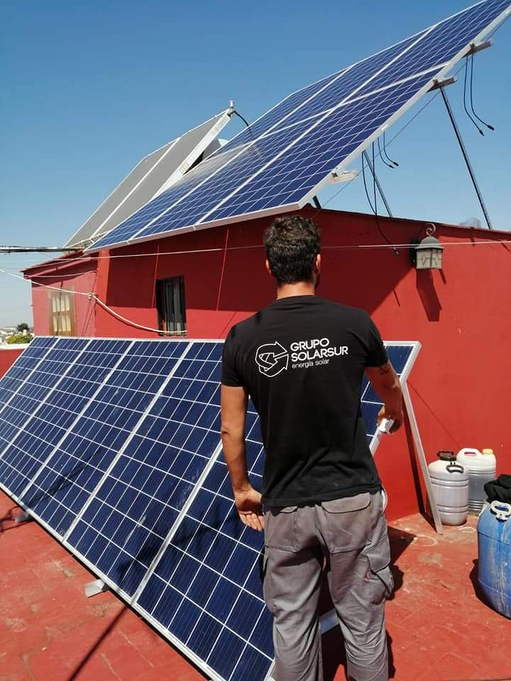 Grupo Solarsur Energía Solar S.L. 37