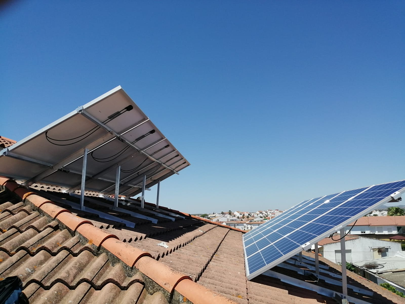 Grupo Solarsur Energía Solar S.L. 25