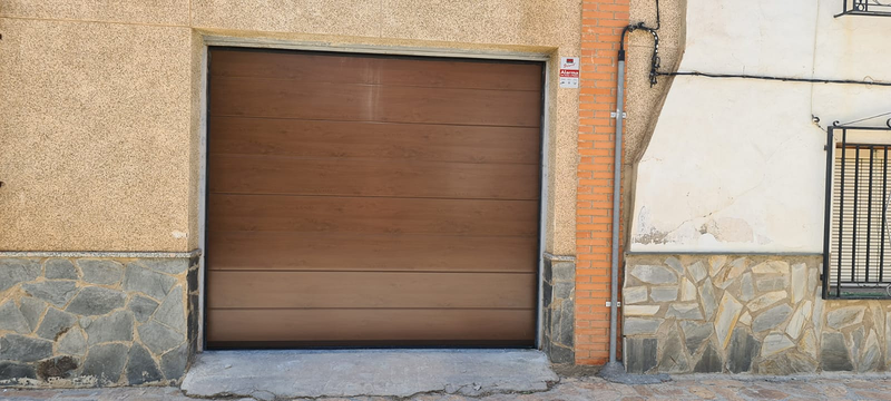 AUTOMATISMOS DAMI - Puertas Autom&aacute;ticas Granada 15