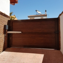 AUTOMATISMOS DAMI - Puertas Autom&aacute;ticas Granada 11