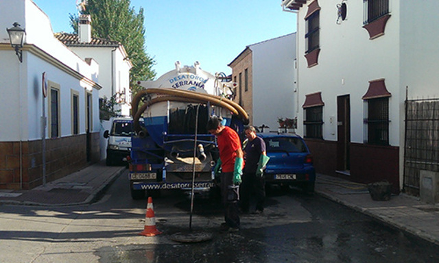 Desatoros Serran&iacute;a FOSAS SEPTICAS: LIMPIEZA