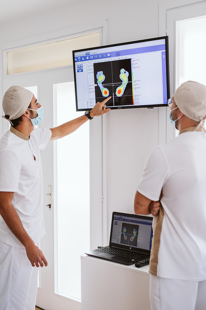 TUHUELLA By Alejandro Cabrera Pod&oacute;logos 2