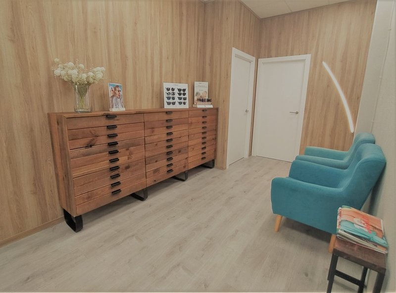 &Oacute;ptica Ausetana 2