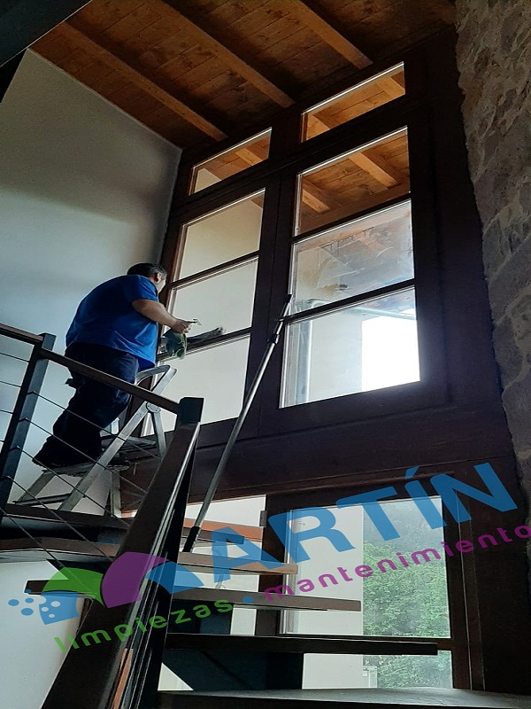 Limpiezas Mart&iacute;n 10