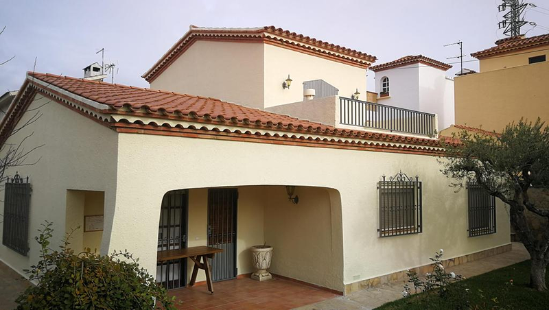 Amadeu Caparrós Serveis 22