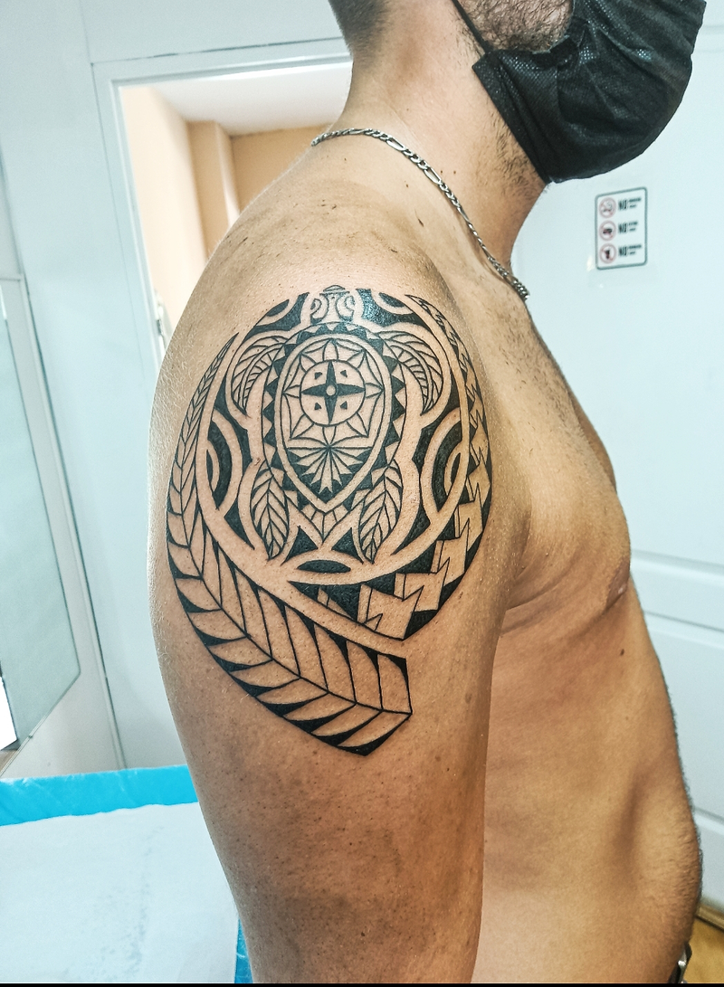 Neor Tattoo 17