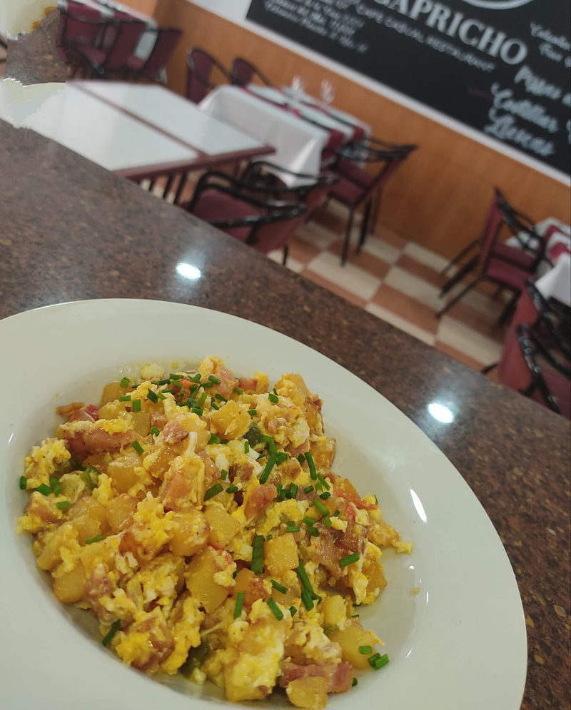 RESTAURANTE CAMBRILS- NOU CAPRICHO 41