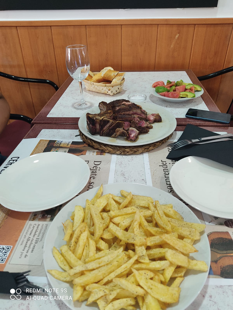 RESTAURANTE CAMBRILS- NOU CAPRICHO 45