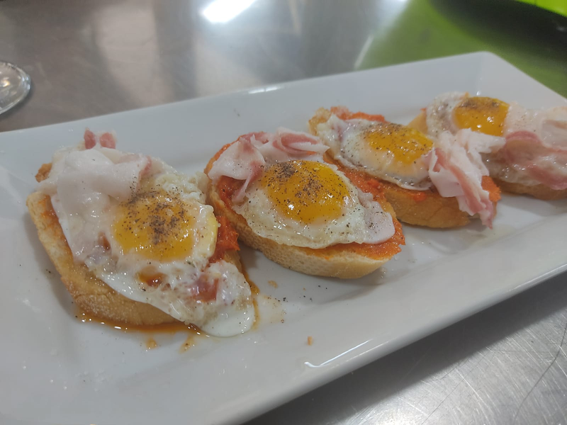 RESTAURANTE CAMBRILS- NOU CAPRICHO 36