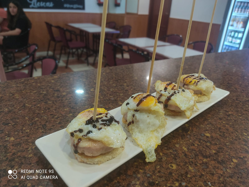 RESTAURANTE CAMBRILS- NOU CAPRICHO 38