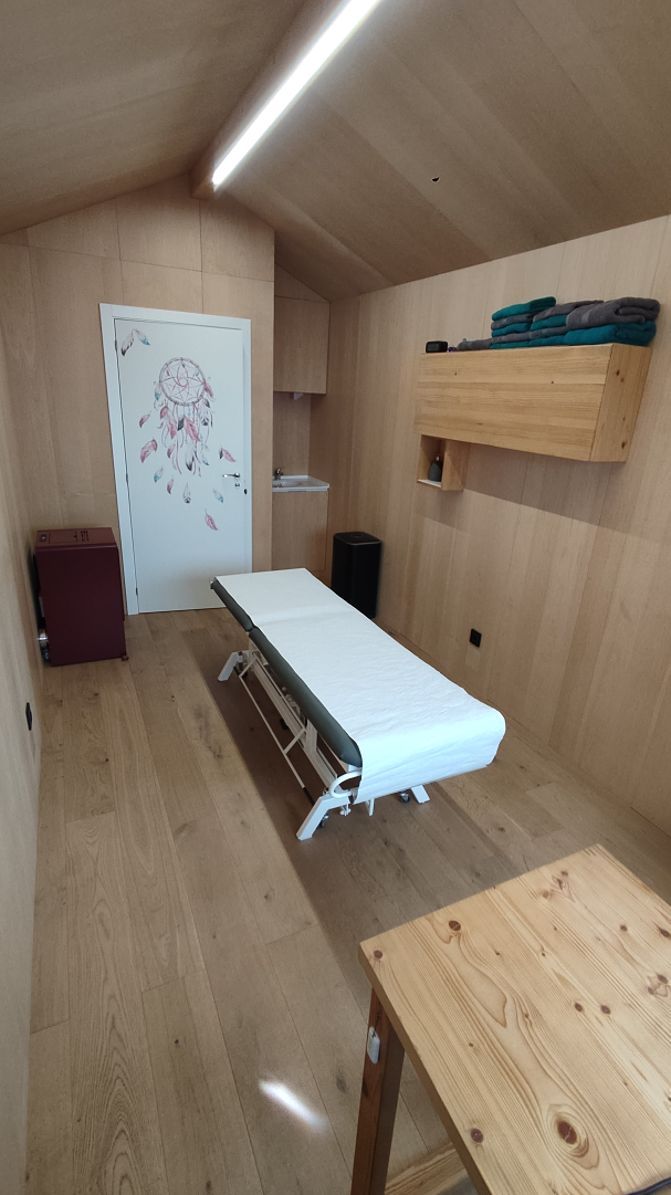 Fenix Terapias Naturales MASAJISTAS