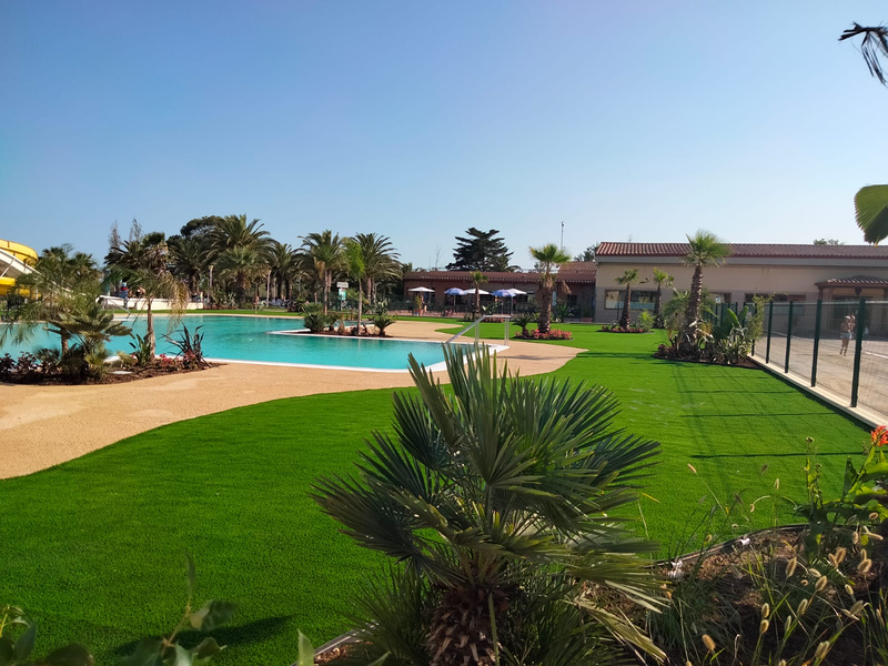 Cuarzo Piscinas y Exteriores 37