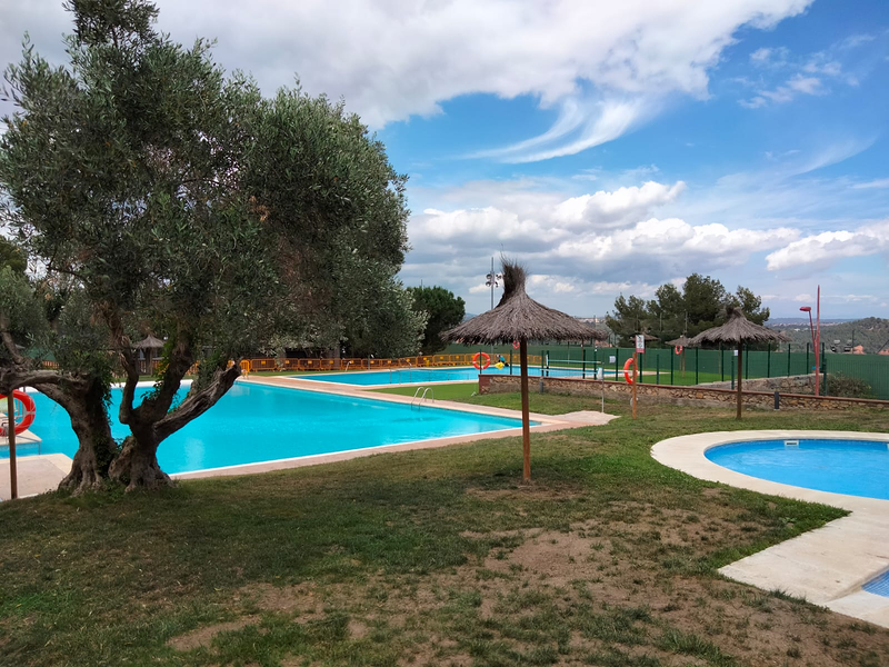 Cuarzo Piscinas y Exteriores 35