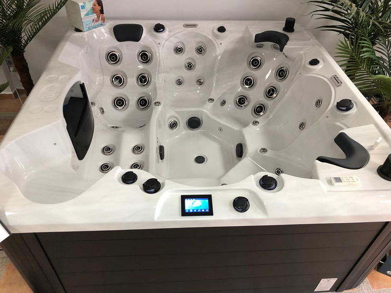 Neptun Spas BAÑERAS DE HIDROMASAJE INFLABLES: ESTABLECIMIENTOS