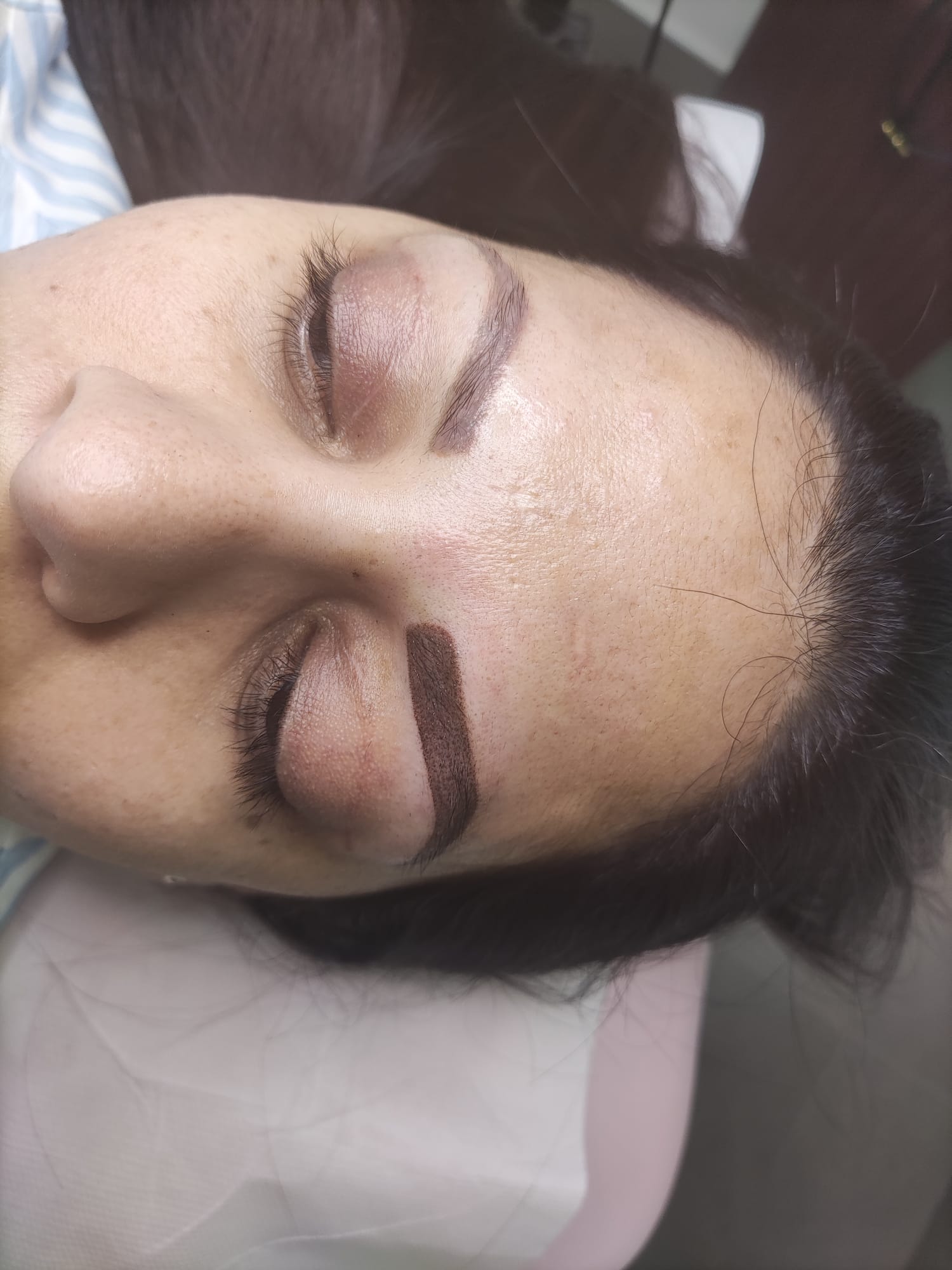 Dc Brows & Lashes 32