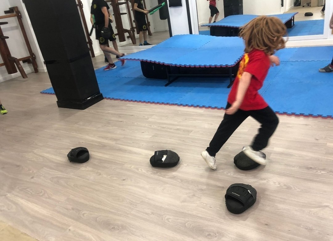 Asimetr&iacute;as de Combate 4