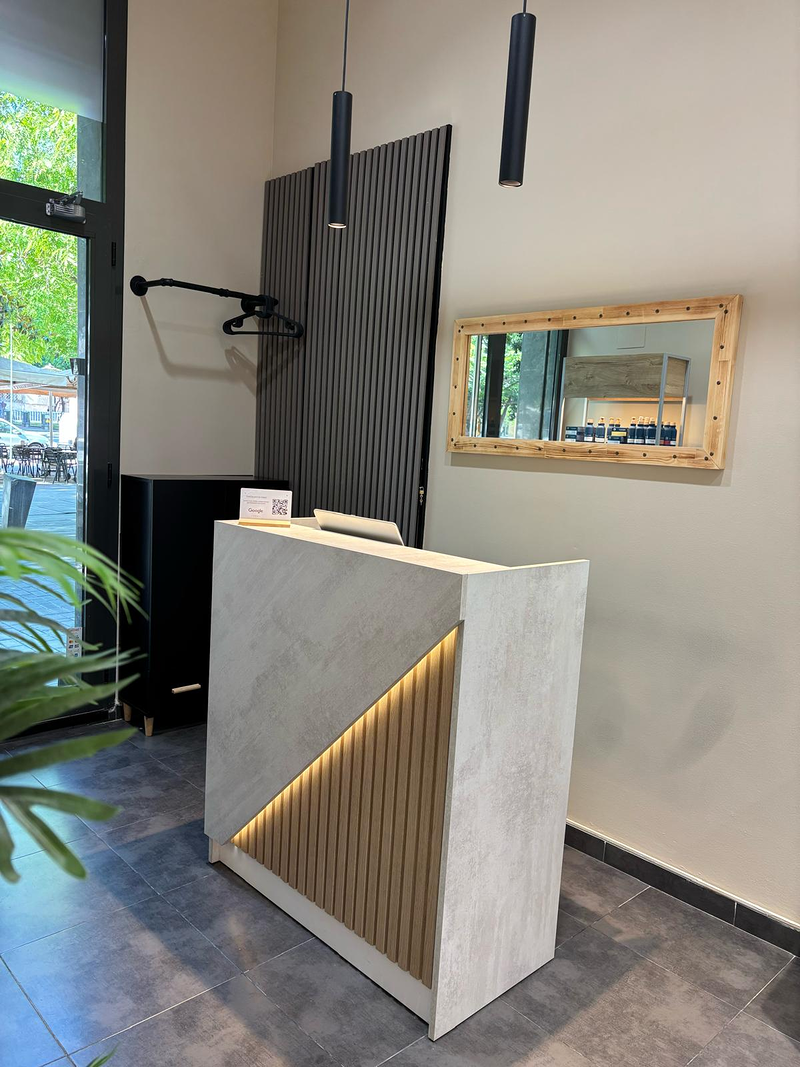 Estela Téllez Perruquers 20