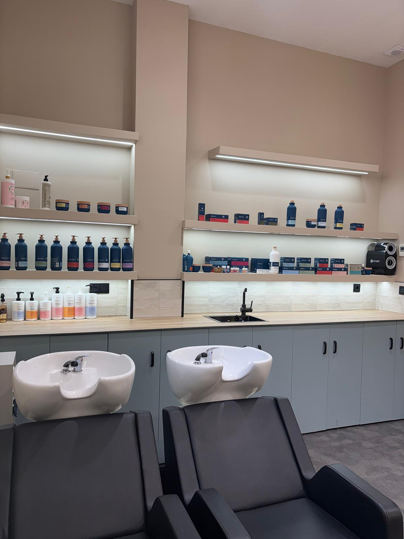 Estela Téllez Perruquers 22