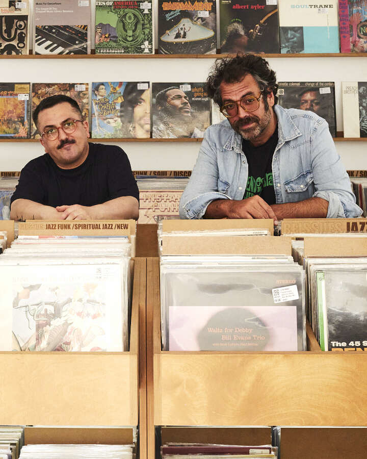 Barcelona City Records 16