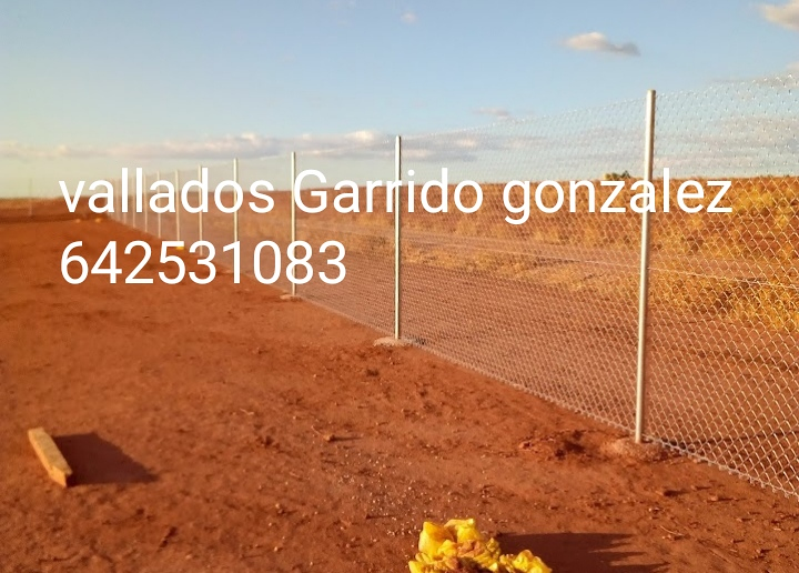 Vallados y Cerramientos Garrido Gonzalez Cerrajer&iacute;a y Cubiertas de Panel 7