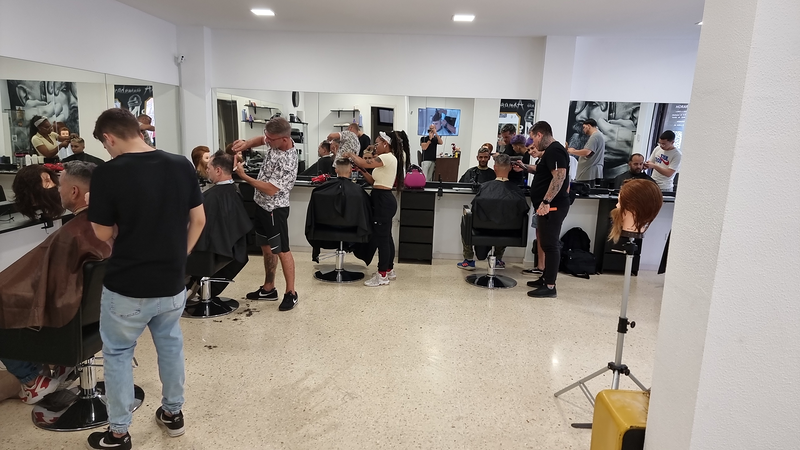 Academia De Barberia Arnao 4