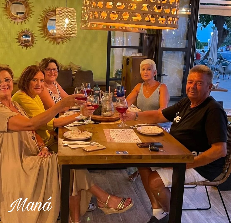 Mana Lounge Beach 24