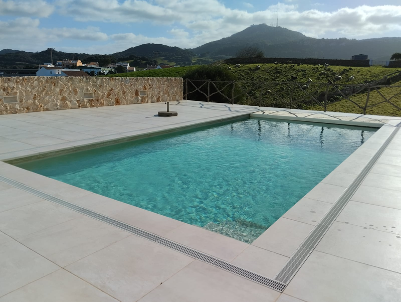 Meloussa Piscinas Pools & Services Maó