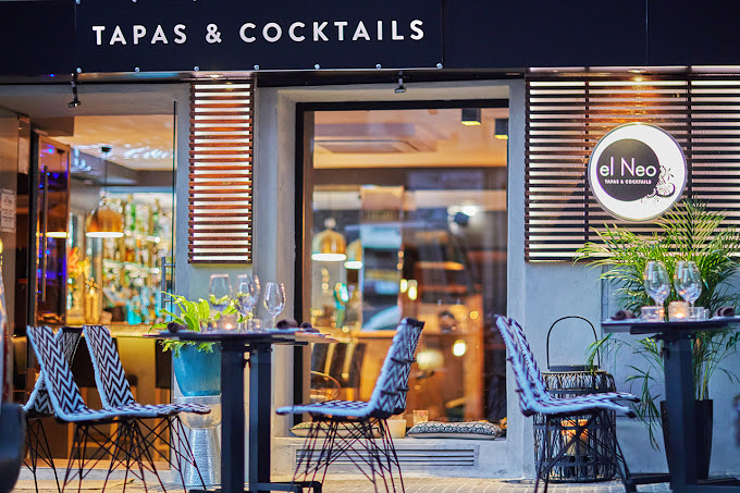 El Neo Tapas & Cocktails - Santa Catalina 9