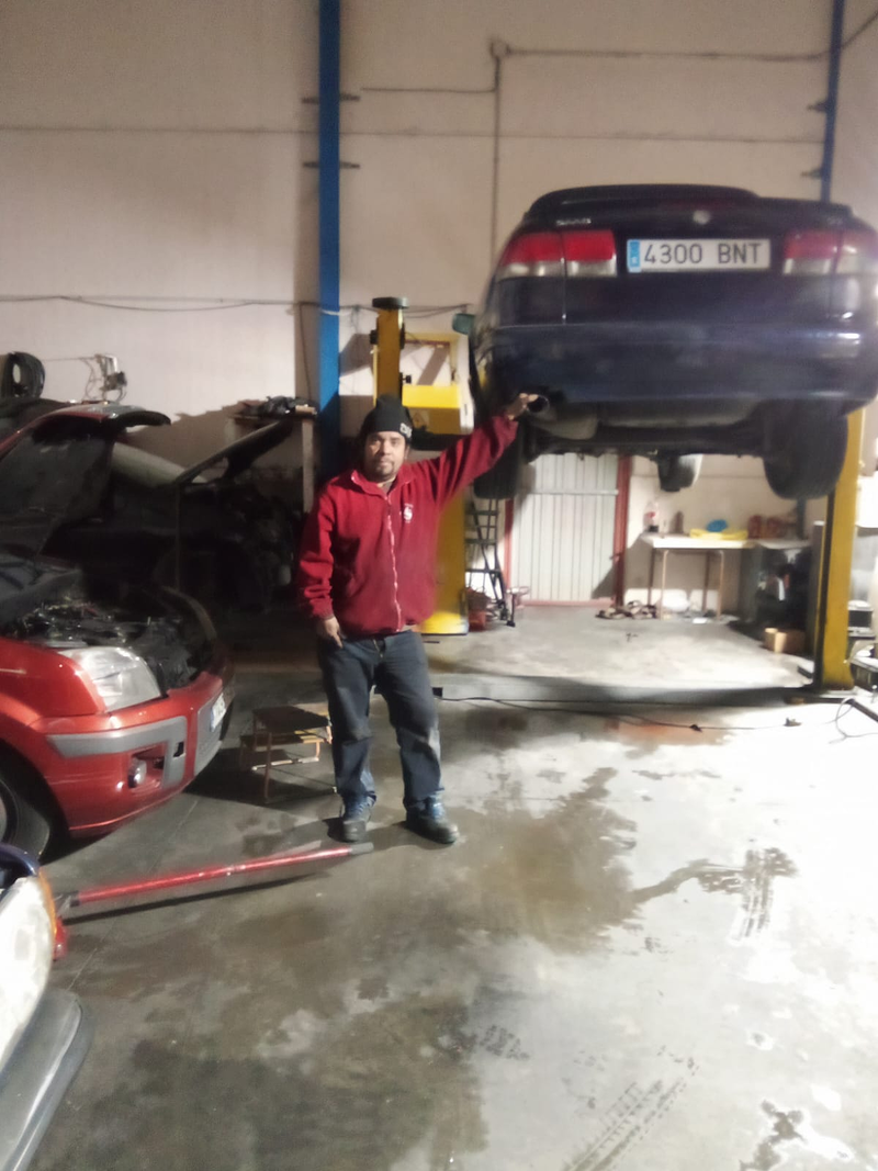 Hondu Taller Alvarenga TALLERES MECANICOS PARA AUTOMOVILES