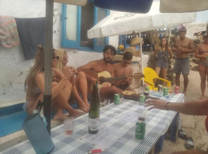 Long Beach Surf House 8