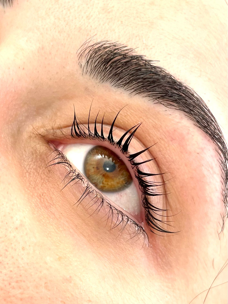 Nuria San Miguel Maquillaje y Micropigmentación 80