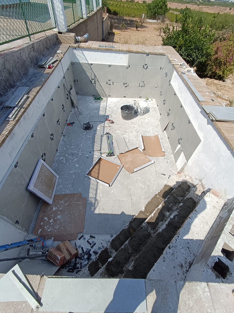 H & R. Hormigon Y Reformas 4