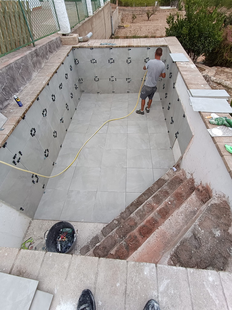 H & R. Hormigon Y Reformas 5