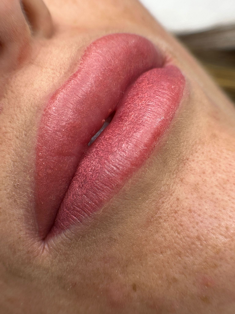 Carlota Leon - Studio Nails Beauty & Micropigmentación 2