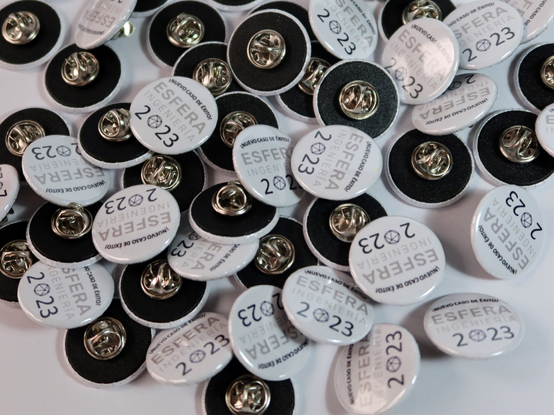 Dosconcinco RECLAMOS PUBLICITARIOS: FABRICACION