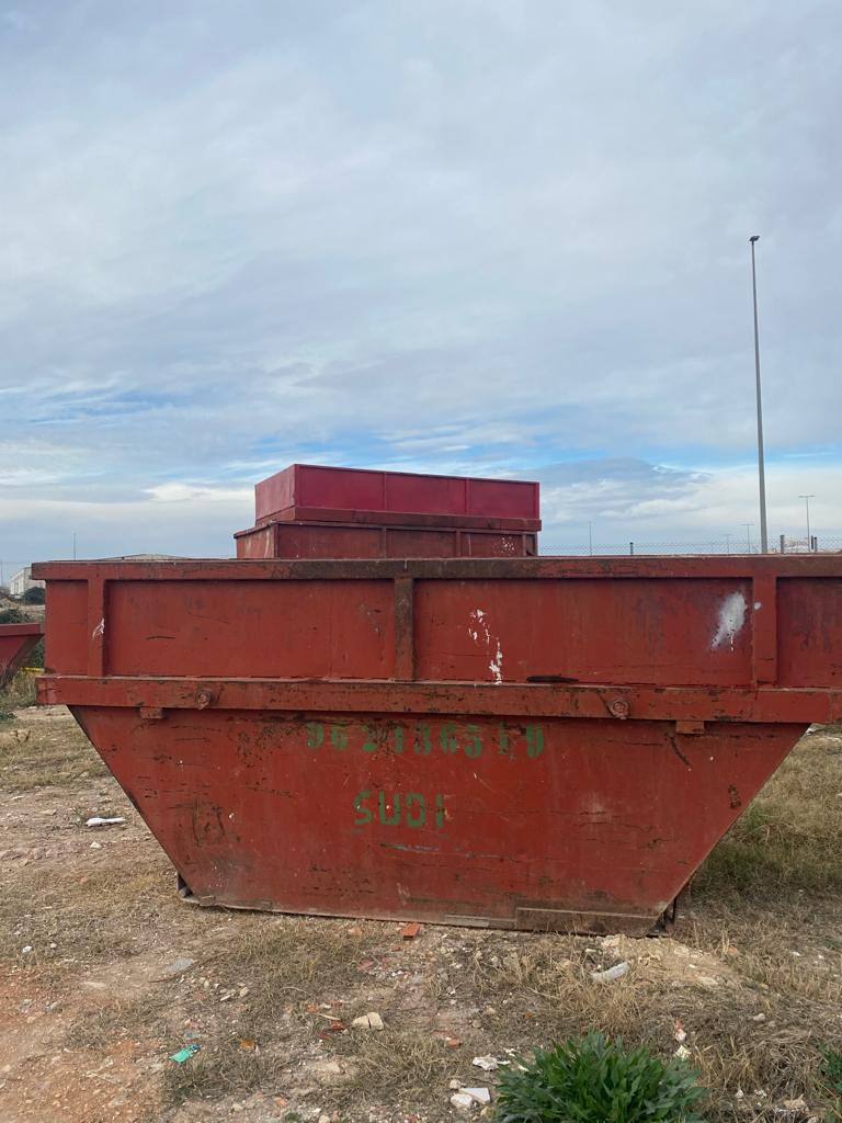 Contenedores Requeni 2