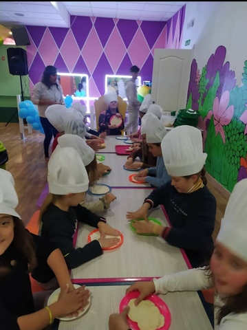 Coco Melón “Café Con Niños” 4