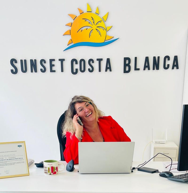 Mila Arias - Sunset Costa Blanca 2