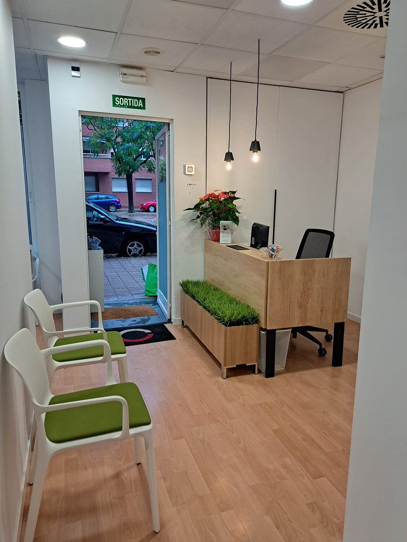 Centre M&egrave;dic L&acute;Eixample CENTROS MEDICOS