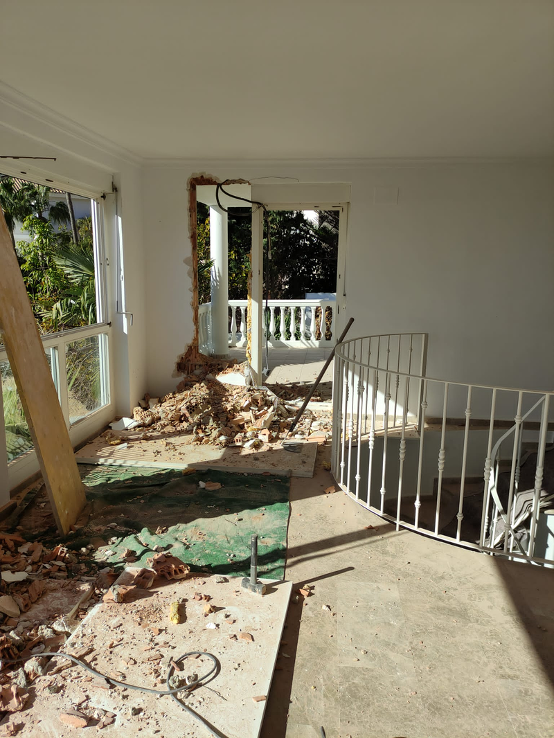 Chic Garden Construction 3