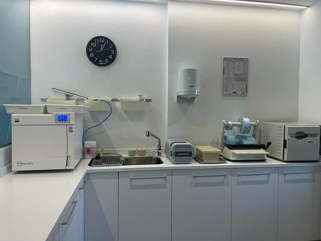 Ciro Espai Dental CLINICAS DENTALES