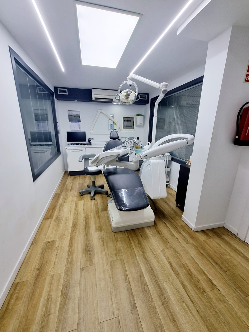 Centro Odontol&oacute;gico Espartal 6