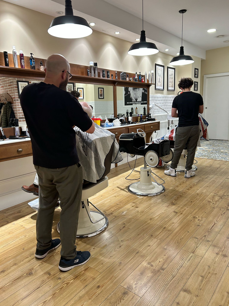 Barber&iacute;a Levy&acute;s PELUQUERIAS DE CABALLEROS