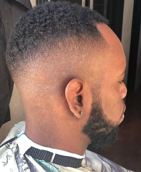 D&acute; Juan Barber Shop 14